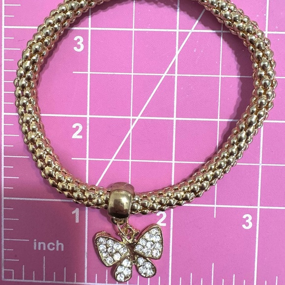 ❤️NWT BOUTIQUE  CLEAR RHINESTONE ENCRUSTED BUTTERFLY STRETCH BRACELET - Picture 2 of 2